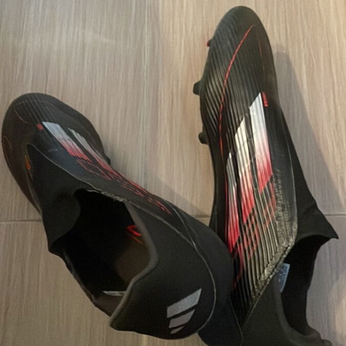 Adidas F50 Laceless football shoes size 46 like new, black