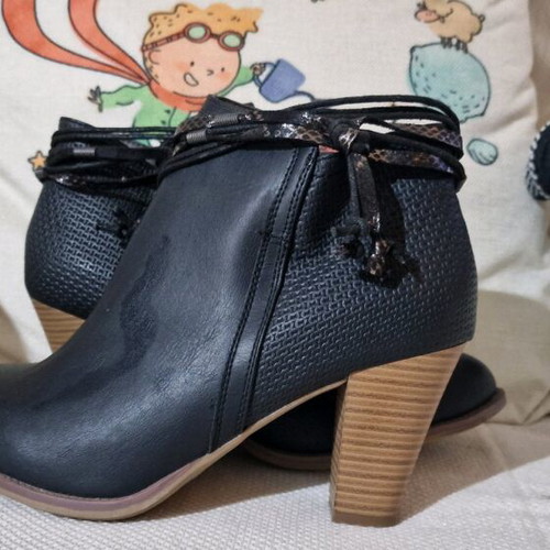 Black ankle boots new with 8cm heel, size 41