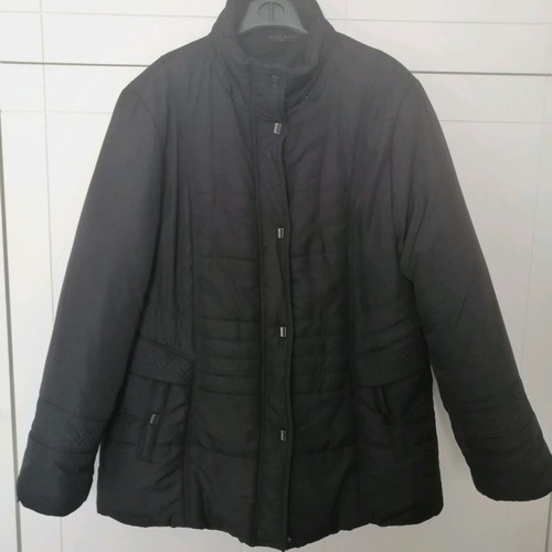 Ellen women's jacket black like new, lightweight and warm XXL