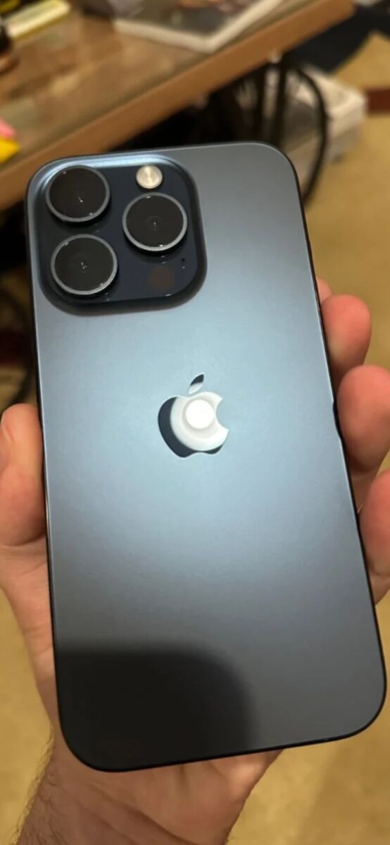 iPhone 15 Pro 128GB used, black, with… - € 400,00 - Vendora.gr