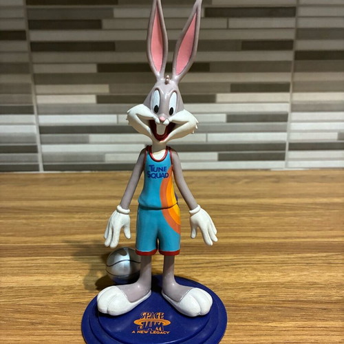 Looney Tunes Space Jam figures like new set with Funko Pop Daffy Duck