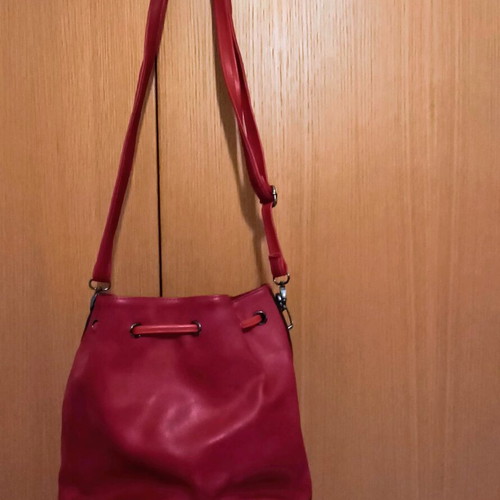 Loretta drawstring bag large, like new, red