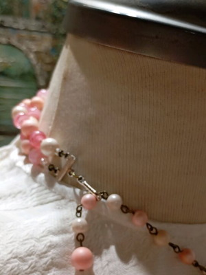 Vintage necklace from the 50s with glass beads like new