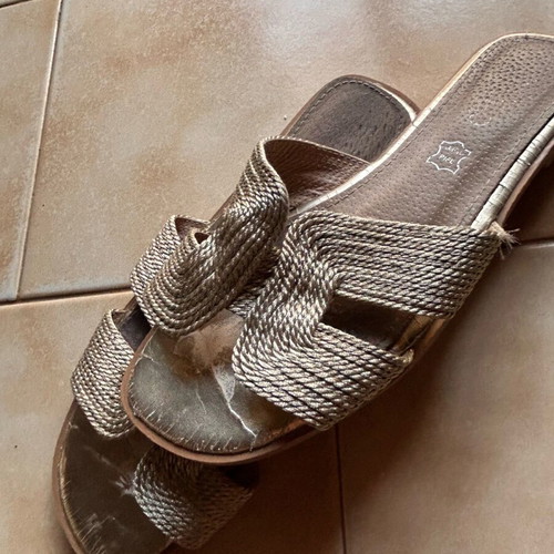 Tsoukalas Shoes knitted gold slippers used, size 36