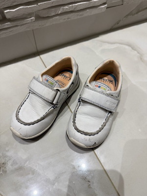 Geox Boys' white moccasins used
