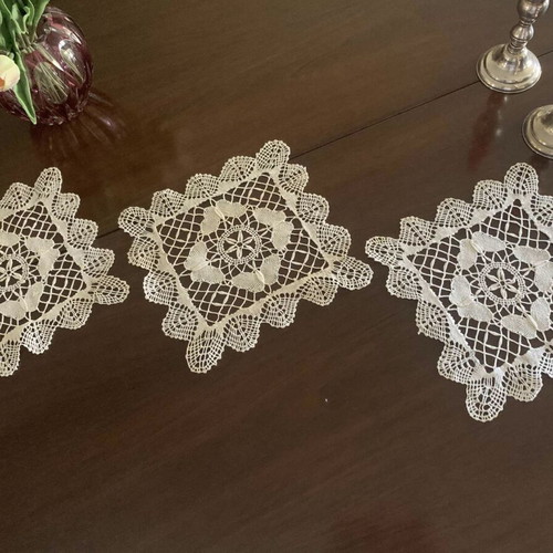 Handmade needlework decoration set of 3 like new