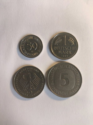 Collectible German Deutsche Mark coins set like new