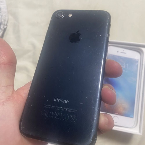iPhone 7 Black 32GB used with damaged camera and intact screen