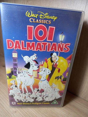 101 Dalmatians VHS like new, English edition no subs