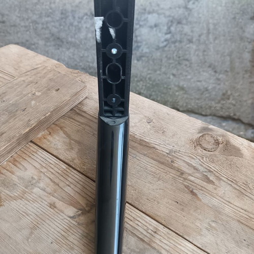JVC LT40V550 TV legs like new