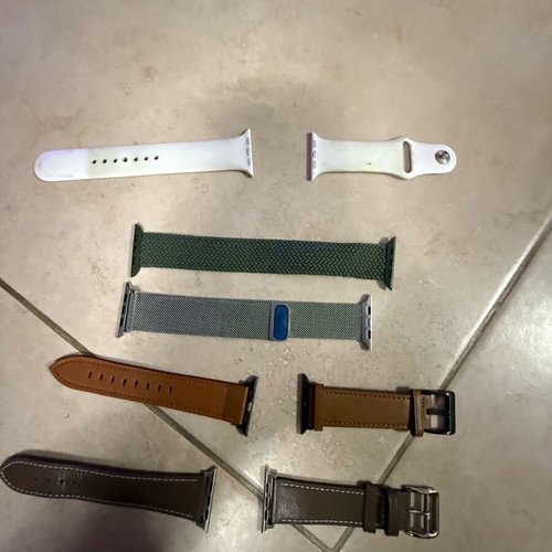 I-watch straps like new, 2 genuine and 3 imitation