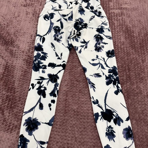 Athleta Blue Floral 7/8 Women's Leggings like new