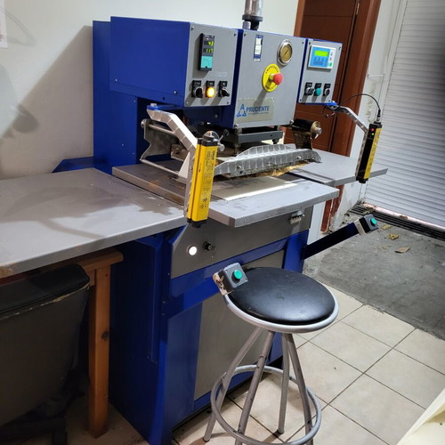 Prudente hot stamping machine like new