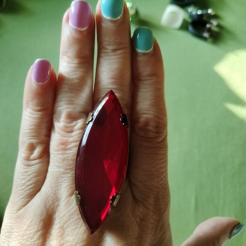 Ring large, like new, red, adjustable