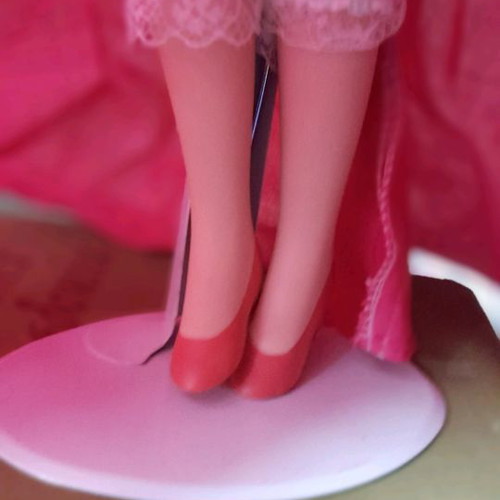 Aurora porcelain doll 40 cm used, Disney with stand