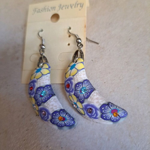 Multicolored crescent moon earrings with stones new