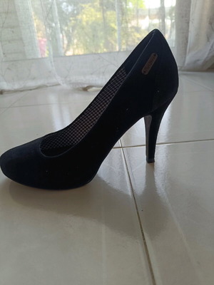 Pepe Jeans suede pumps with check details like new, size 39, black