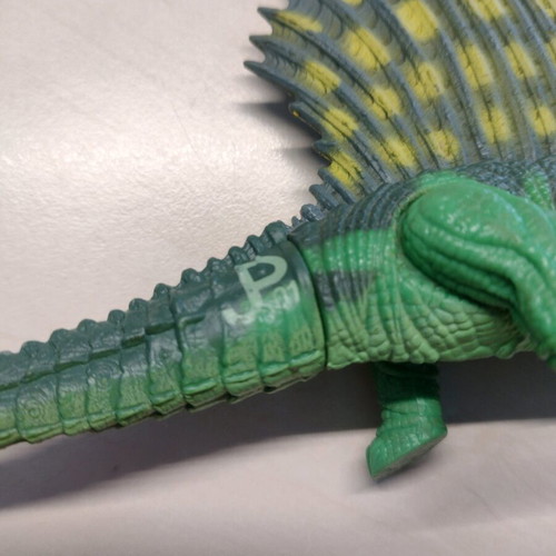 Jurassic Park Dimetridon JP01 figure used with functional jaw