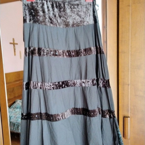 Vintage Whimsigoth maxi skirt like new with velvet tiers and paisley embroidery