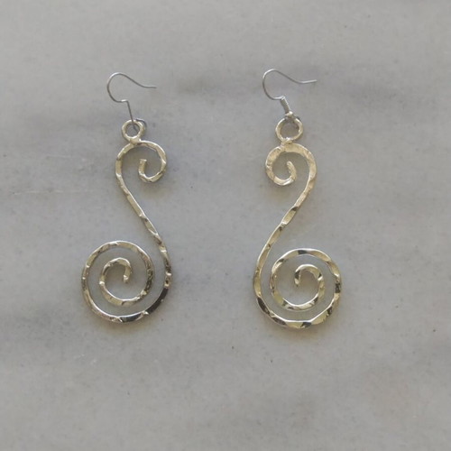 Metal earrings like new