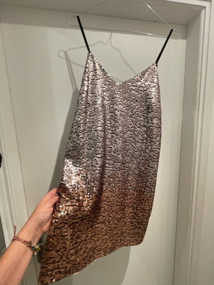 zara rose gold sequin dress Anthropologie Rose Gold Sequin Dress with Velvet Waist Belt and Tags A –  The Thrifty Hippy main image 0