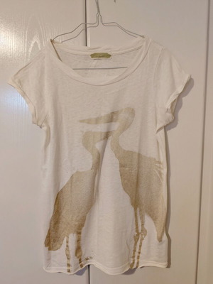 J.Crew vintage T-shirt with gold cranes size S like new