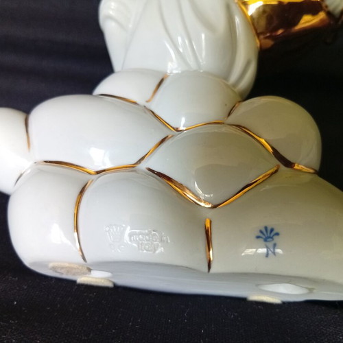 Capodimonte porcelain figurine like new, 15/12 cm