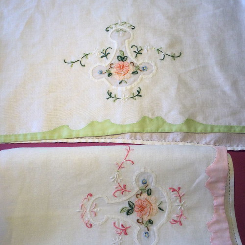 Linen hand towels used, pack of 3, hand embroidered