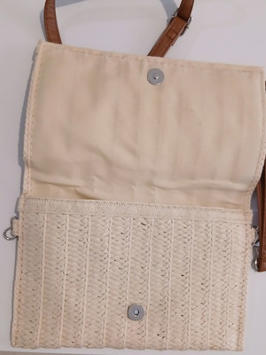 Beige crossbody bag, lightweight straw