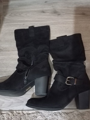 Boots sued with 7cm heel, like new, size 39, black