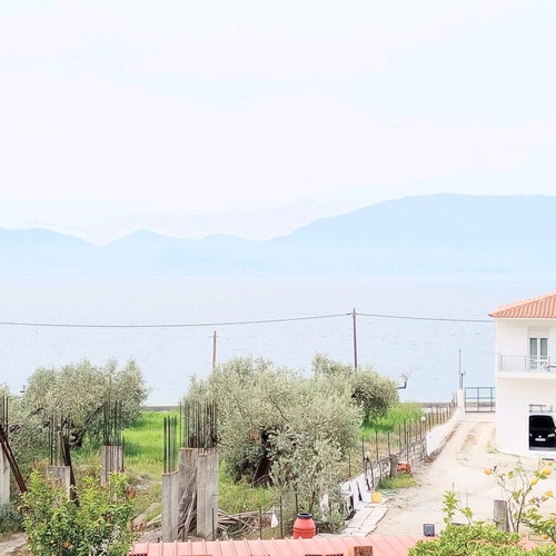 Διαμέρισμα παραθαλάσσιο στη Βόρεια Εύβοια, Λιχάδα, 2 διαμερίσματα 120 τ.μ.