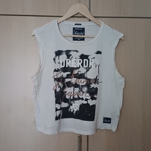 Superdry t-shirt size L like new