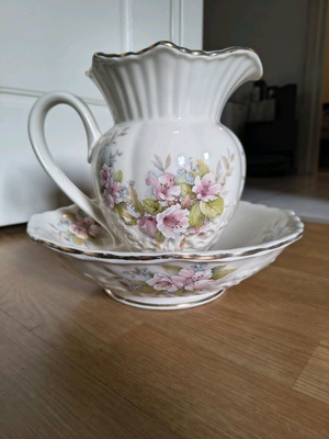 Vintage αγγλικό σετ λεκάνης και κανάτας Mayfair Pottery μεταχειρισμένο