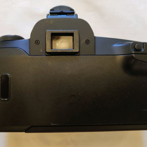 Canon Eos 500N used analog camera