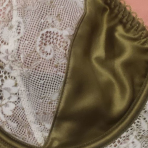 M&S Bra 32E / 70E almost unused, ideal for large bust