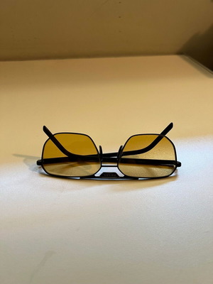 Prada SPR 58Y sunglasses used, men's