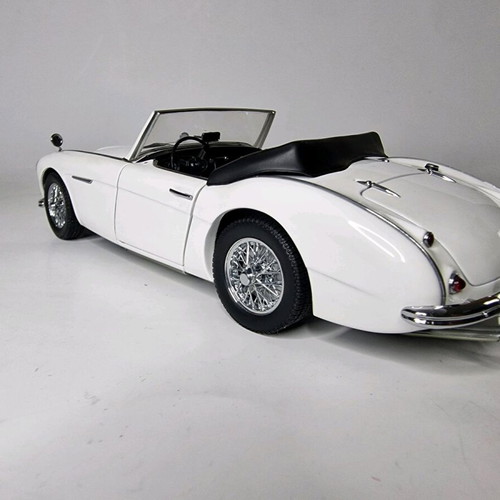Metal model AUTOART Millennium Jaguar Ctype-2 1:18 new