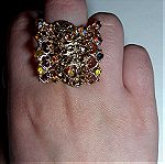  Δαχτυλίδι σε χρυσαφί/χρυσό χρώμα με στρασάκια (κοσμήματα)