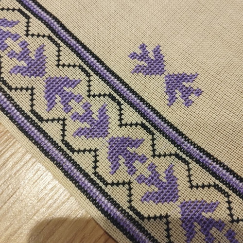 Handmade embroidery like new, set of 2 pieces