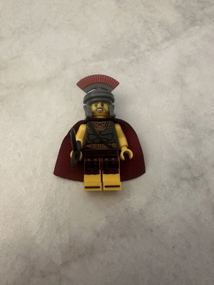 Roman soldier legionnaire figure like new with sword and spear