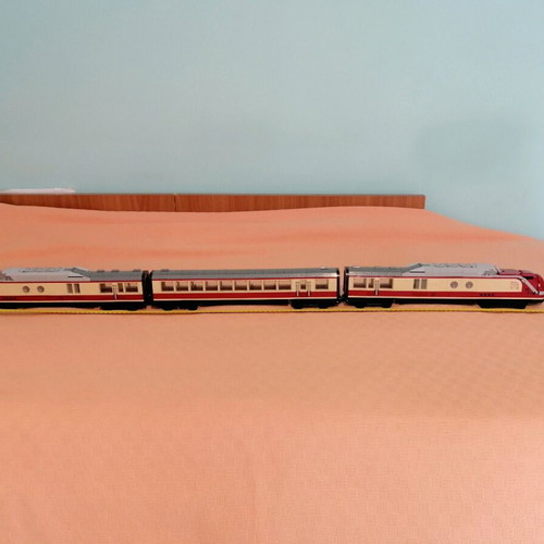 Trans Europe Express train like new, 2230 pieces, 130 cm length