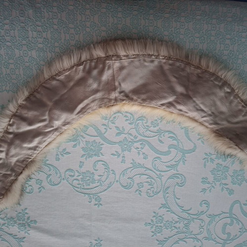 Fox fur collar new, beige, 120x20 cm