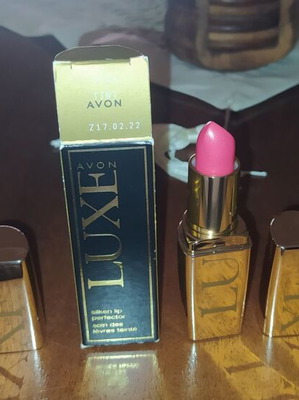Avon Luxe Silken Lip Perfector set of 3 new