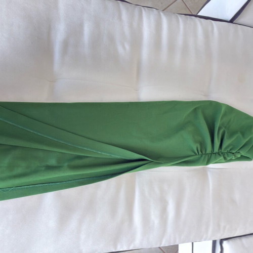 Zara green high-waisted skirt with front slit, like new