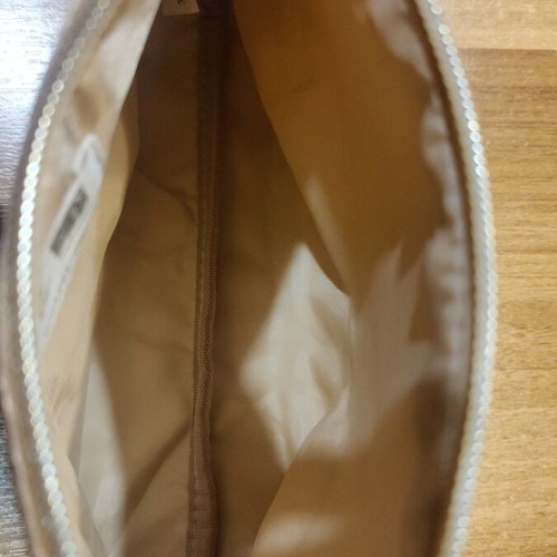 Nesseser Apivita unused beige
