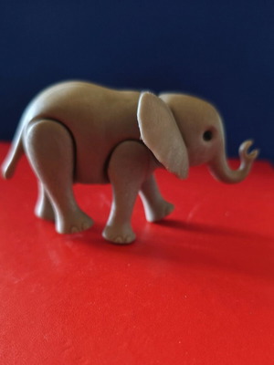 Playmobil elephant figure like new (V2)