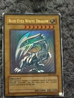 Blue-Eyes White Dragon Yu-Gi-Oh Konami card 1996 like new