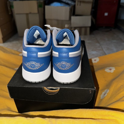 Jordan 1 Low sneakers new, size 40, blue