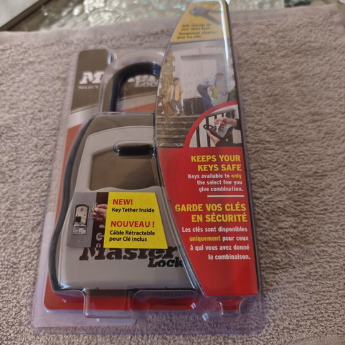 Master Lock security lock with code and detachable base new