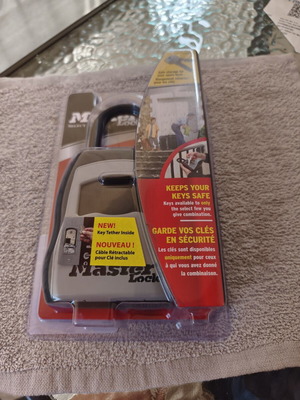 Master Lock security lock with code and detachable base new